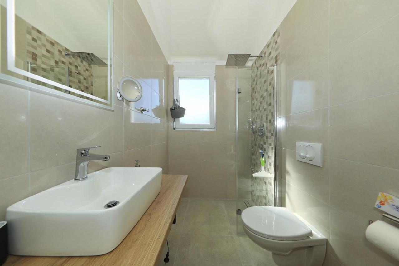 Apartment Gaby Božava Eksteriør bilde